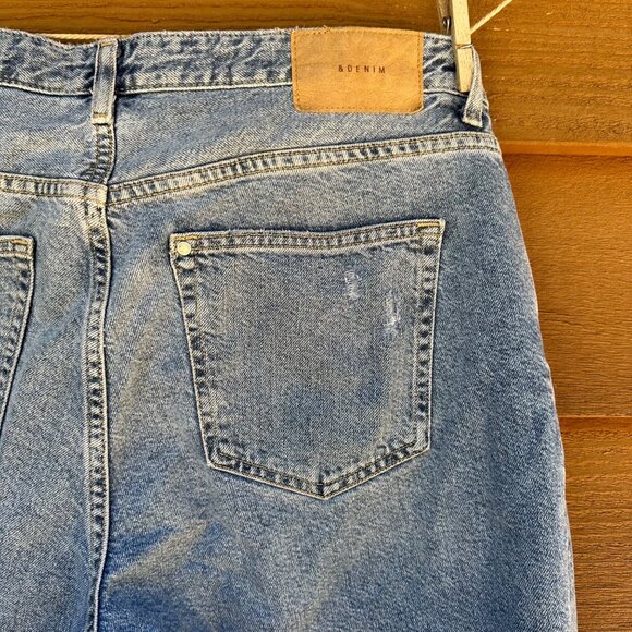 & Denim Boyfriend Fit Destroyed Taille Basse Light Blue Jeans Size 10 - Picture 11 of 13